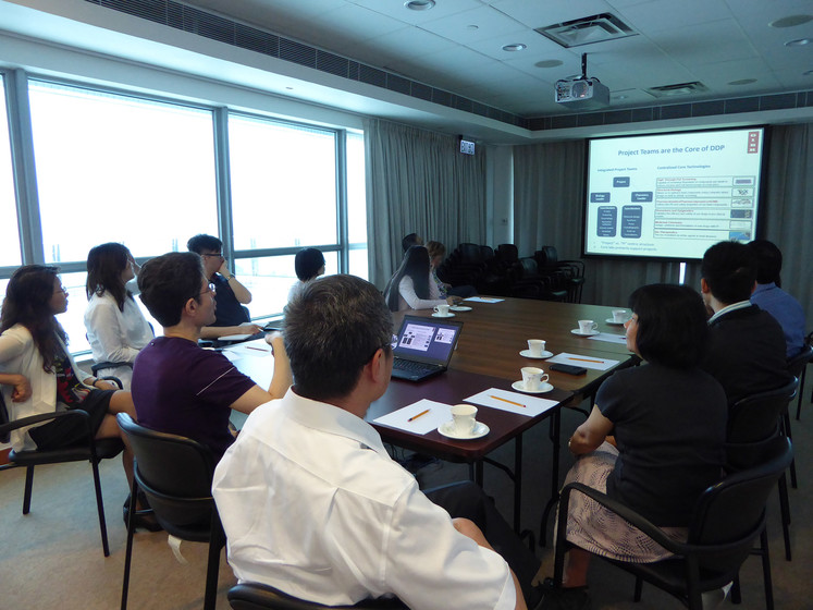 Presentation: Accelerating the Translation of New Drug Targets (Drug Projects) for Industrialization 26 May 2016 gallery photo 2